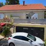 Apartments Dvije Palme