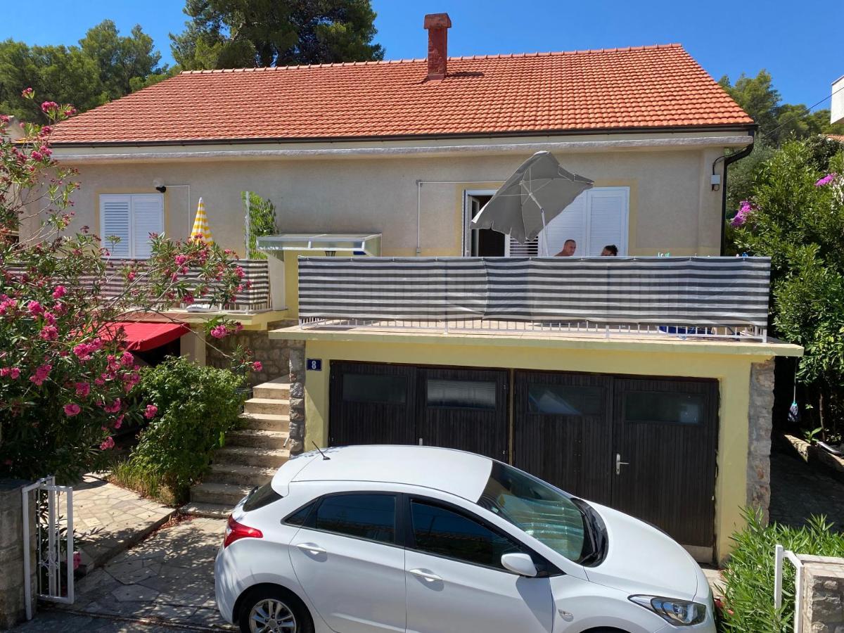 Dvije Palme Jelsa (Hvar)